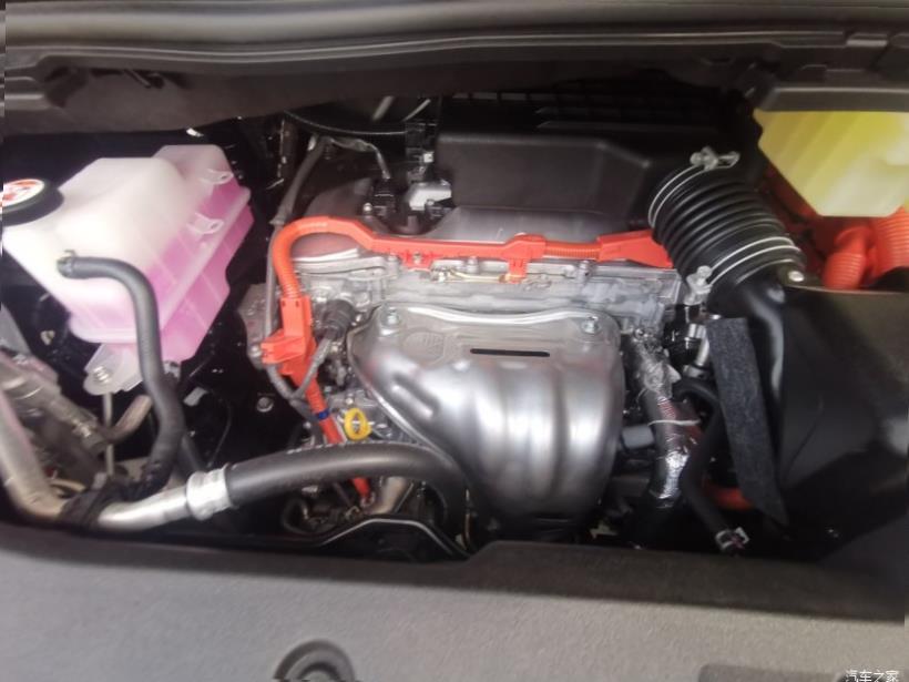 Lexus LM300h (H30)
