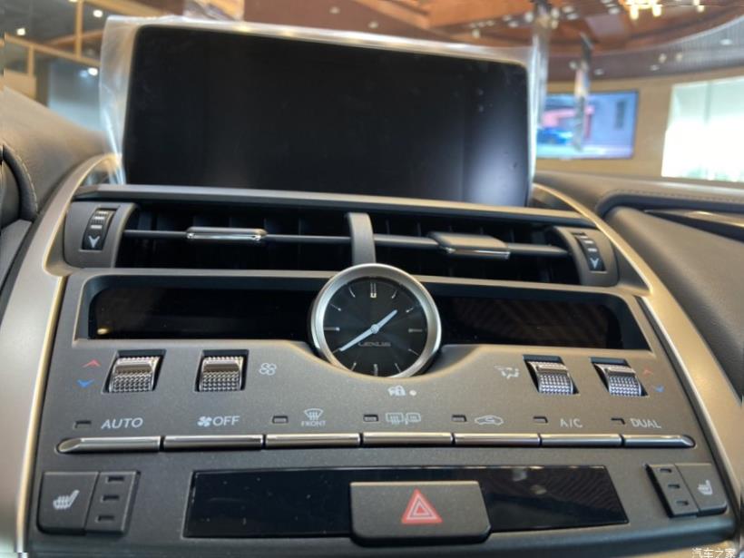 Lexus NX200 (Z10)
