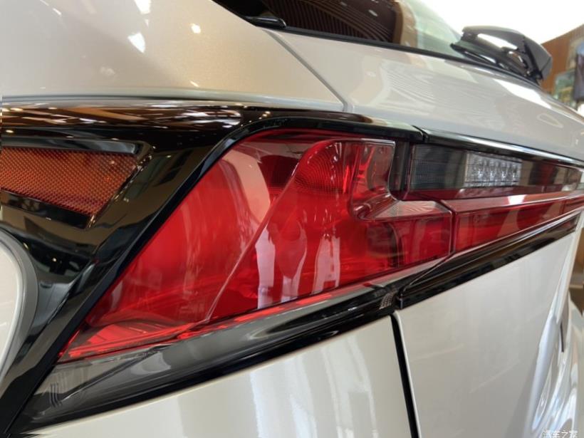 Lexus NX200 (Z10)