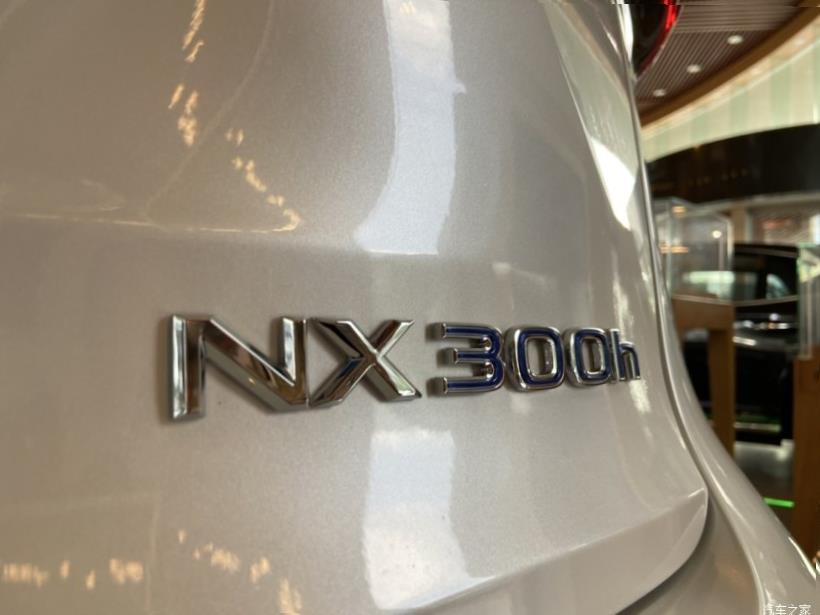 Lexus NX200 (Z10)