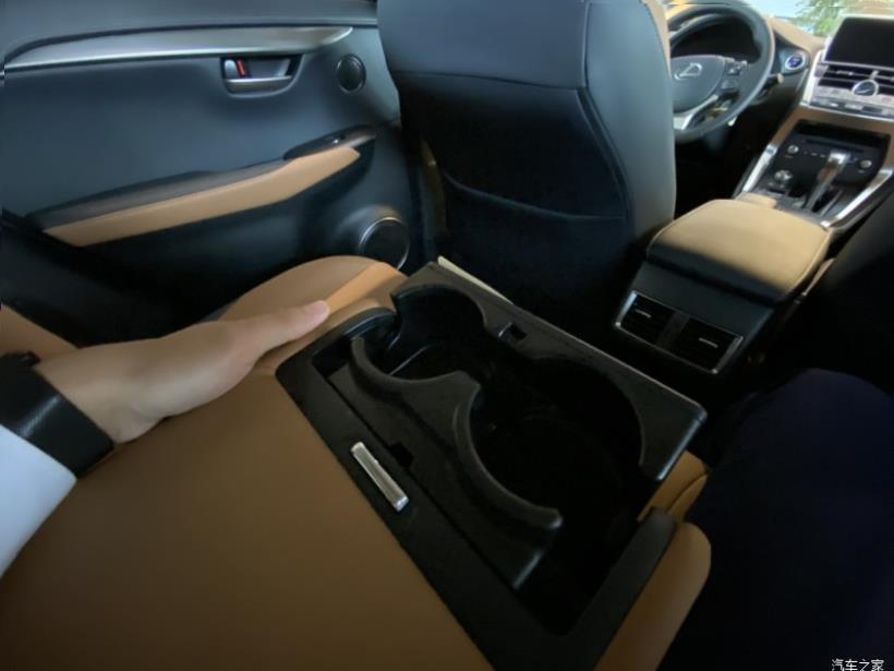 Lexus NX200 (Z10)