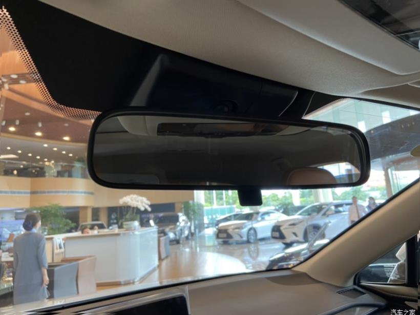 Lexus NX200 (Z10)