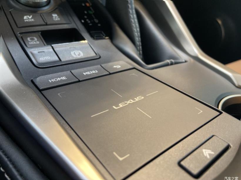 Lexus NX200 (Z10)