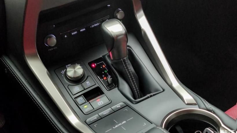 Lexus NX200 (Z10)