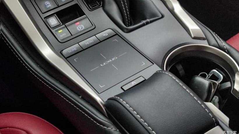 Lexus NX200 (Z10)