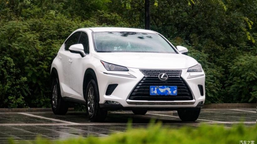 Lexus NX200 (Z10)