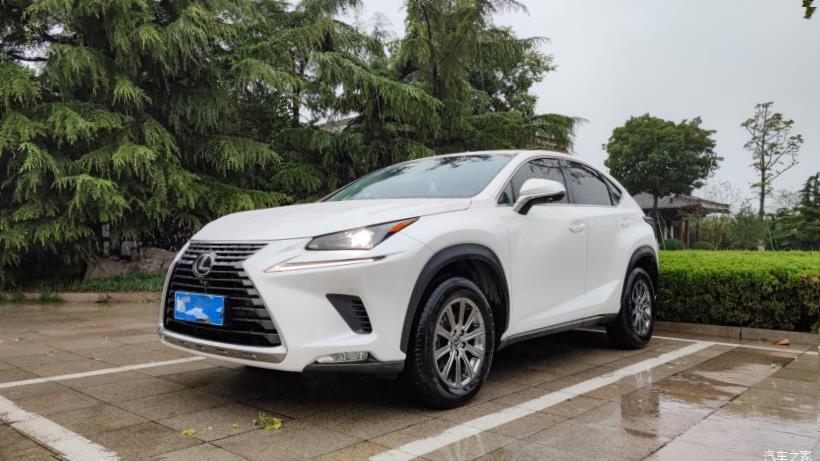 Lexus NX200 (Z10)