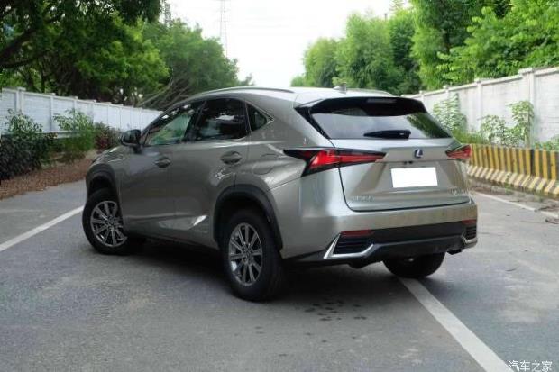 Lexus NX200 (Z10)