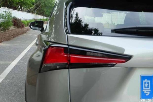 Lexus NX200 (Z10)