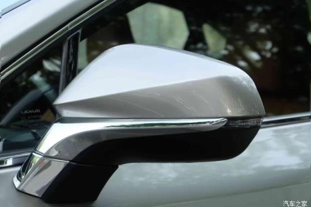 Lexus NX200 (Z10)