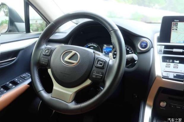 Lexus NX200 (Z10)