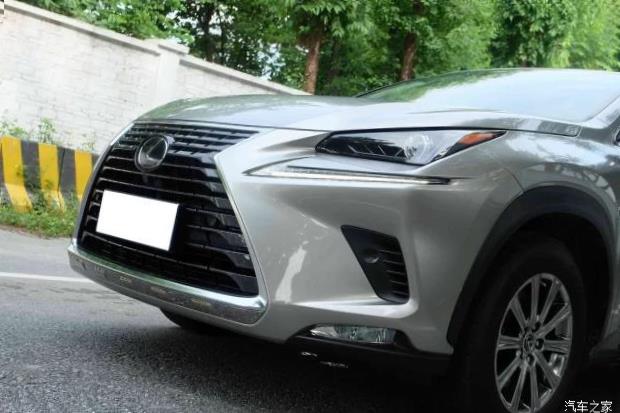 Lexus NX200 (Z10)