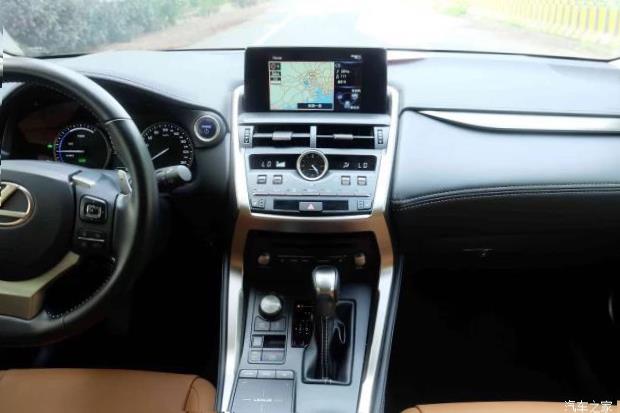 Lexus NX200 (Z10)