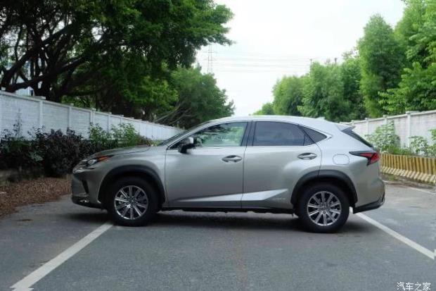 Lexus NX200 (Z10)