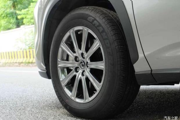 Lexus NX200 (Z10)