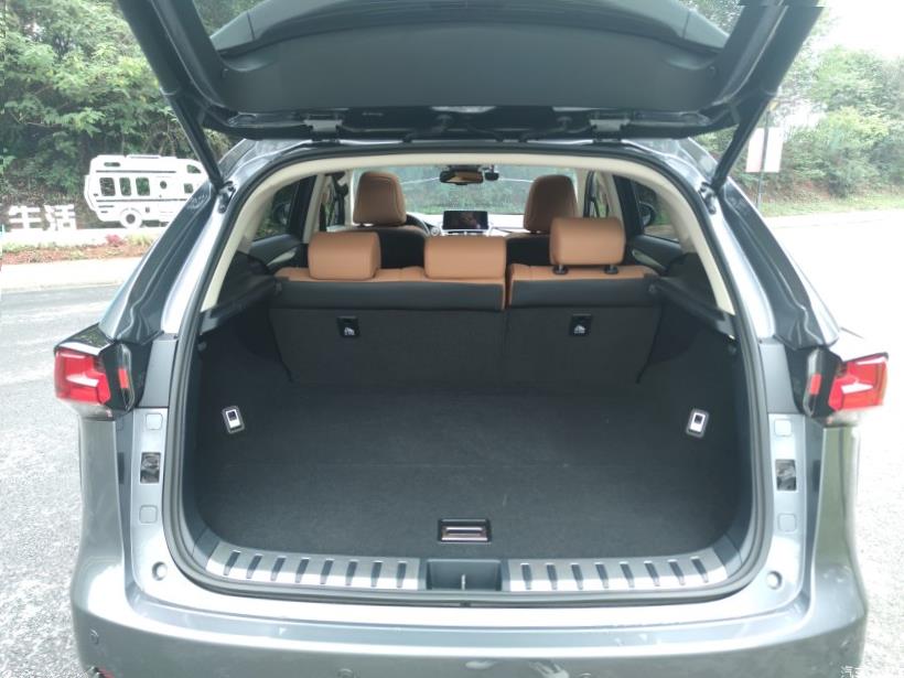 Lexus NX200 (Z10)
