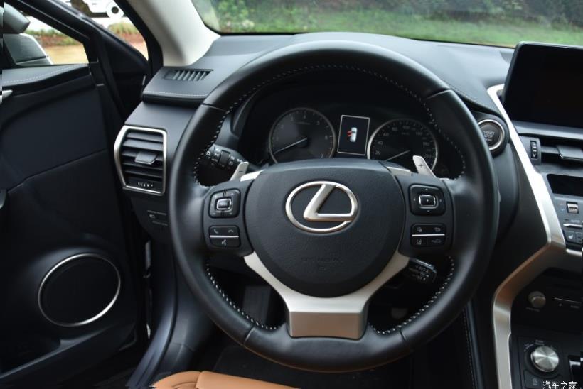 Lexus NX200 (Z10)