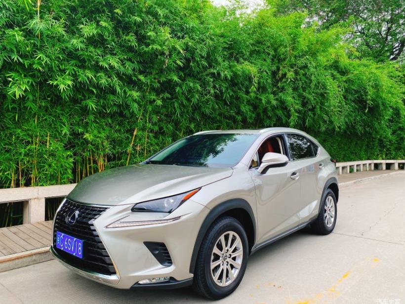 Lexus NX200 (Z10)