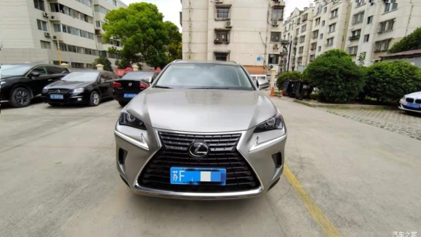 Lexus NX200 (Z10)
