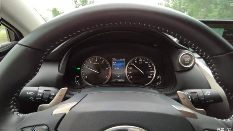 Lexus NX200 (Z10)