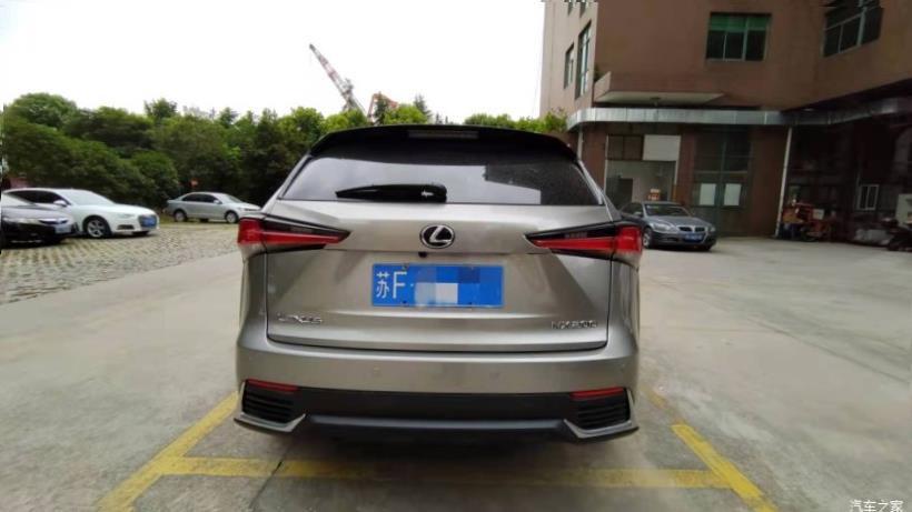 Lexus NX200 (Z10)