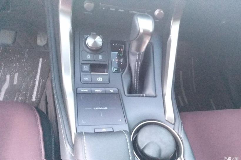 Lexus NX200 (Z10)