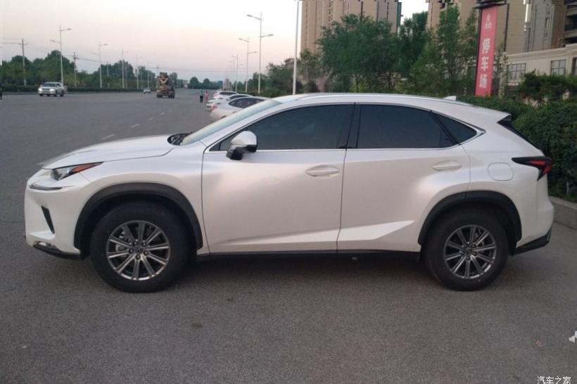 Lexus NX200 (Z10)