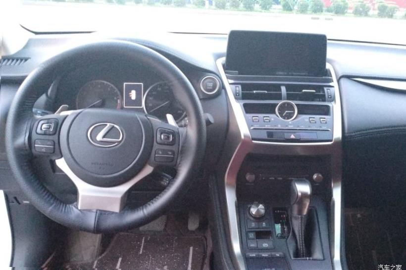 Lexus NX200 (Z10)