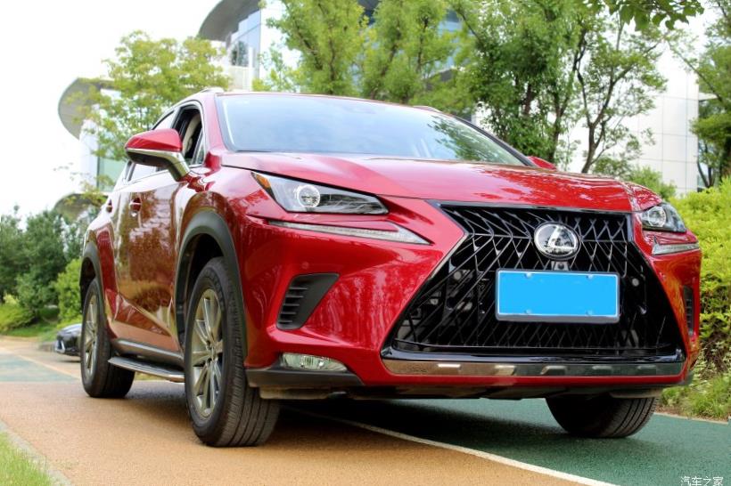 Lexus NX200 (Z10)