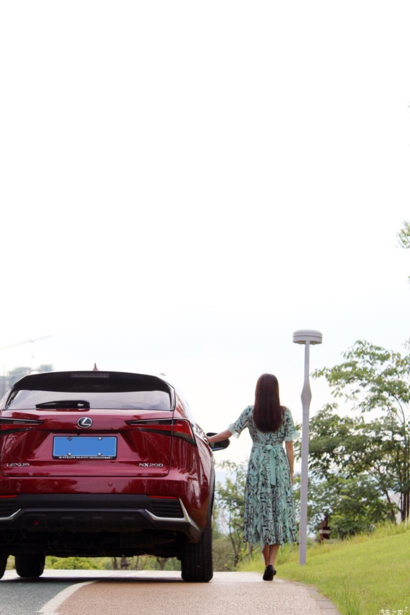 Lexus NX200 (Z10)