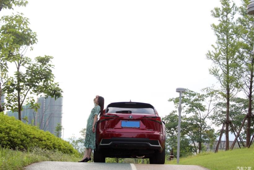 Lexus NX200 (Z10)
