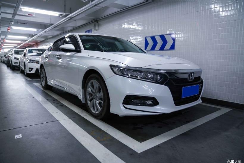 Honda Accord (CR)