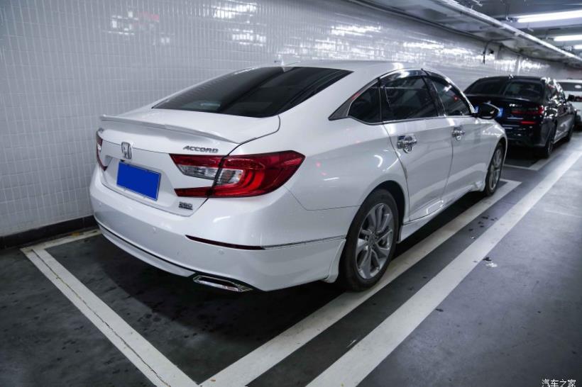 Honda Accord (CR)