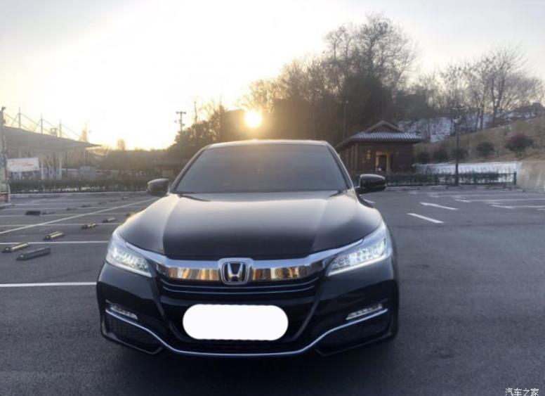 Honda Accord (CR)
