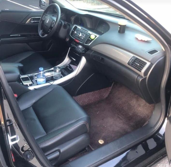 Honda Accord (CR)