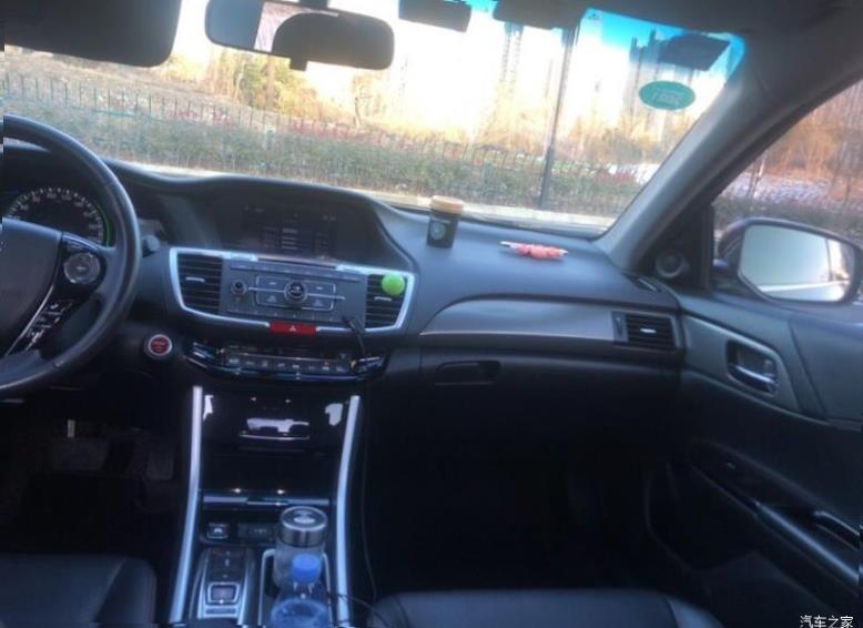 Honda Accord (CR)