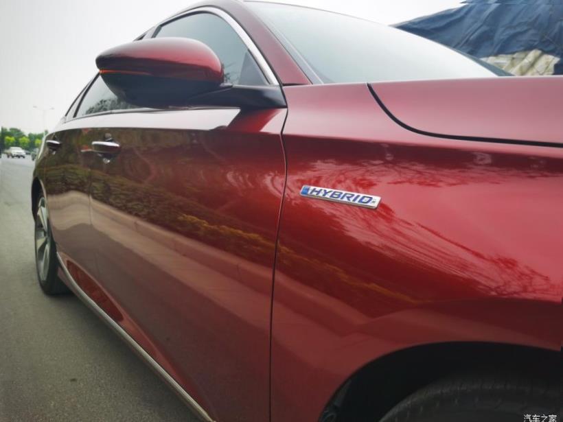 Honda Accord (CR)