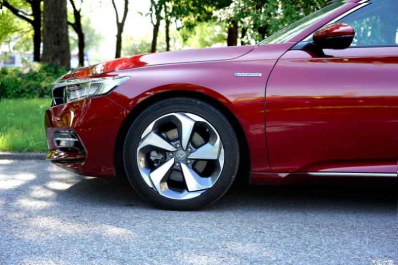 Honda Accord (CR)