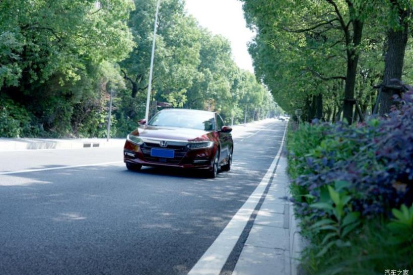 Honda Accord (CR)
