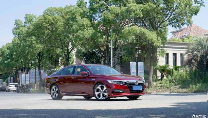 Honda Accord (CR)