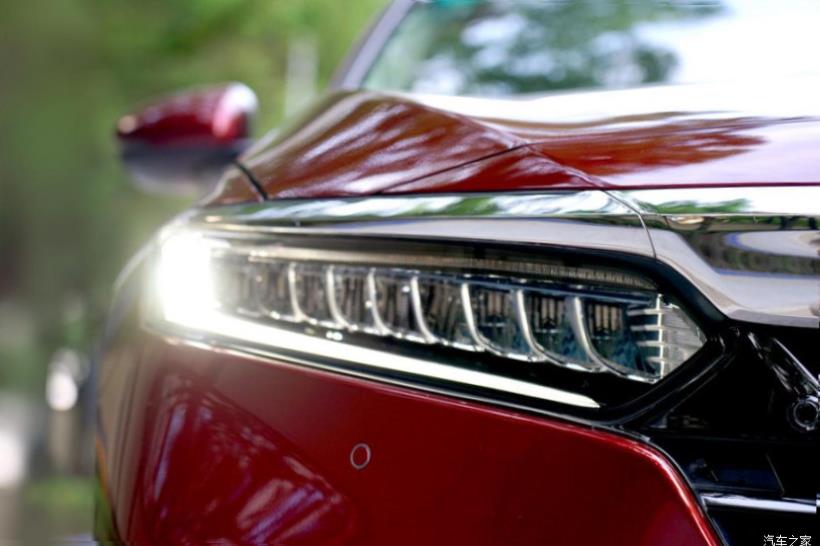 Honda Accord (CR)