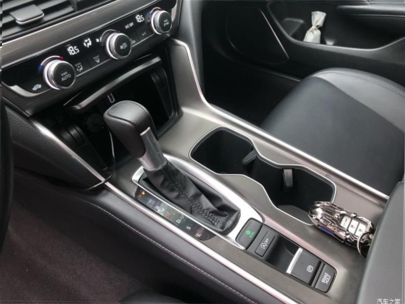 Honda Accord (CR)