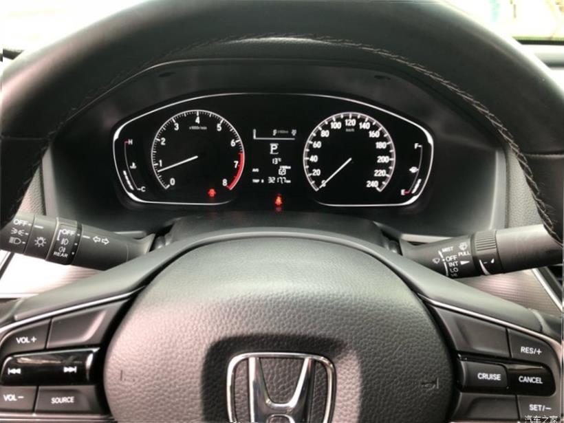 Honda Accord (CR)