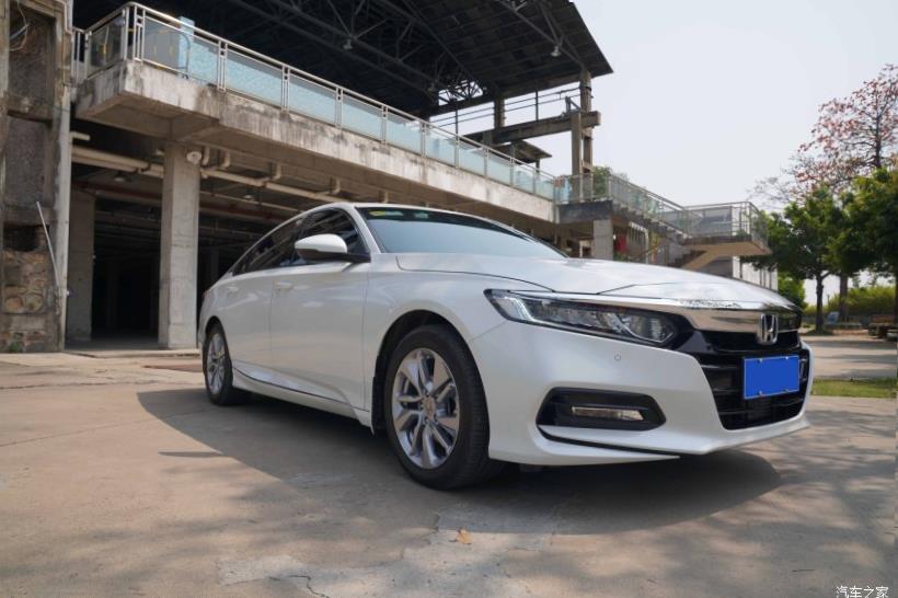 Honda Accord (CR)