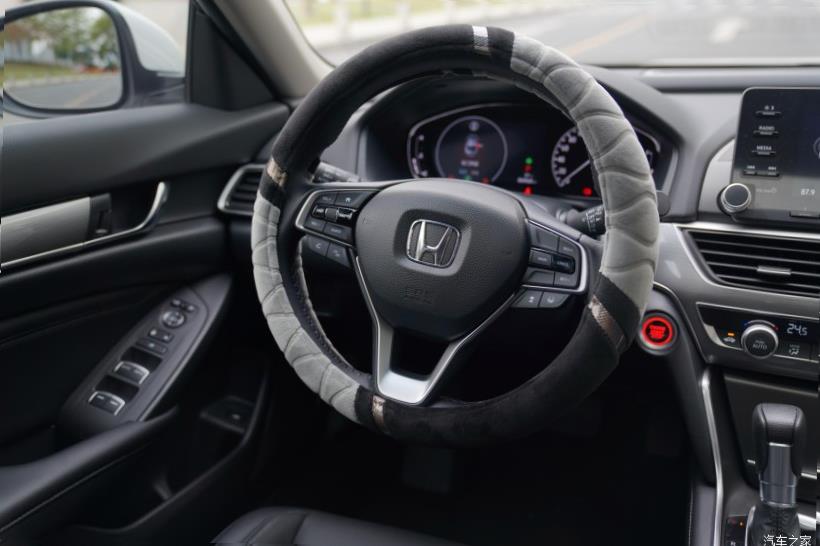 Honda Accord (CR)