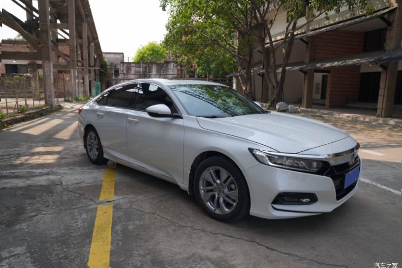 Honda Accord (CR)
