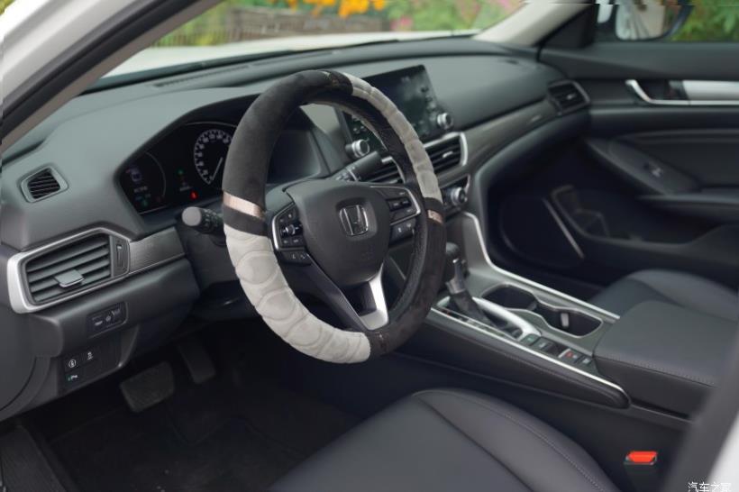 Honda Accord (CR)