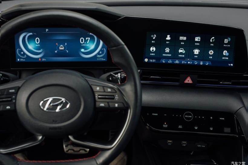 Hyundai Elantra 