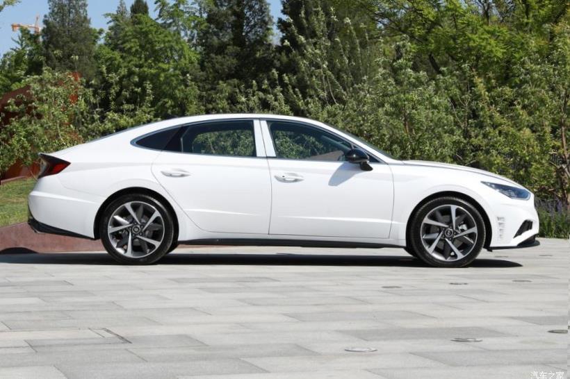 Hyundai Sonata (DN8)