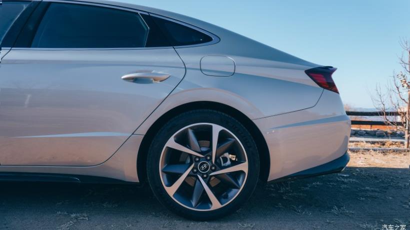 Hyundai Sonata (DN8)
